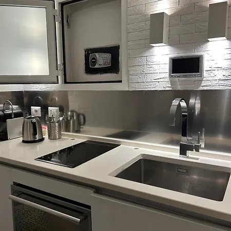 Little Sant Angelo Apartment